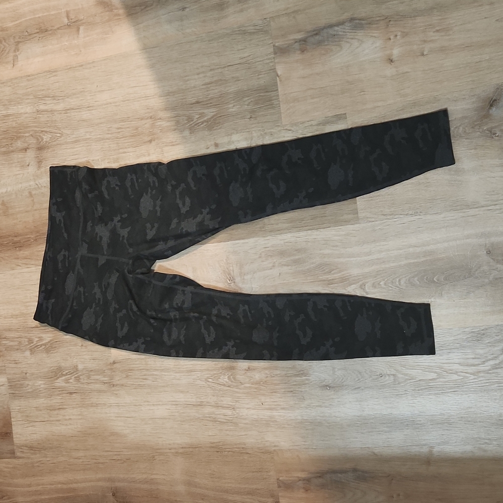 Camo leggings, fabletics, size small